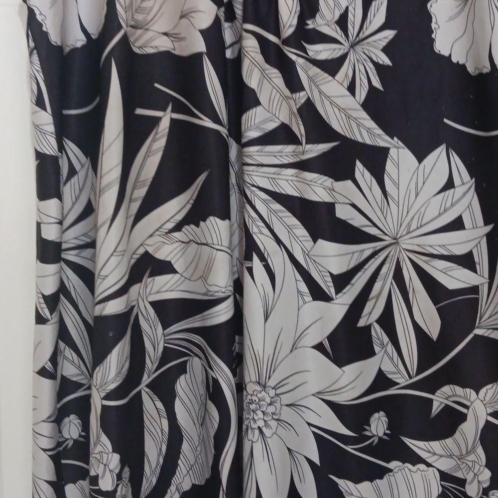 3/$25 MU MU 1X (16/18 Plus FIT) - Picture 3 of 8